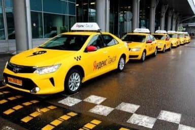 Правительство РФ поддерживает законопроект об обязательном страховании пассажиров такси на сумму до 2 млн руб. с учетом его доработки